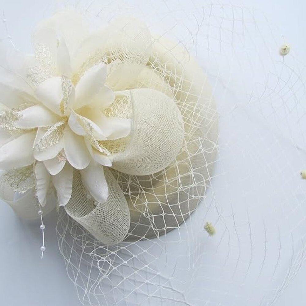 British Vintage Wool Felt Pillbox Hat 011 White